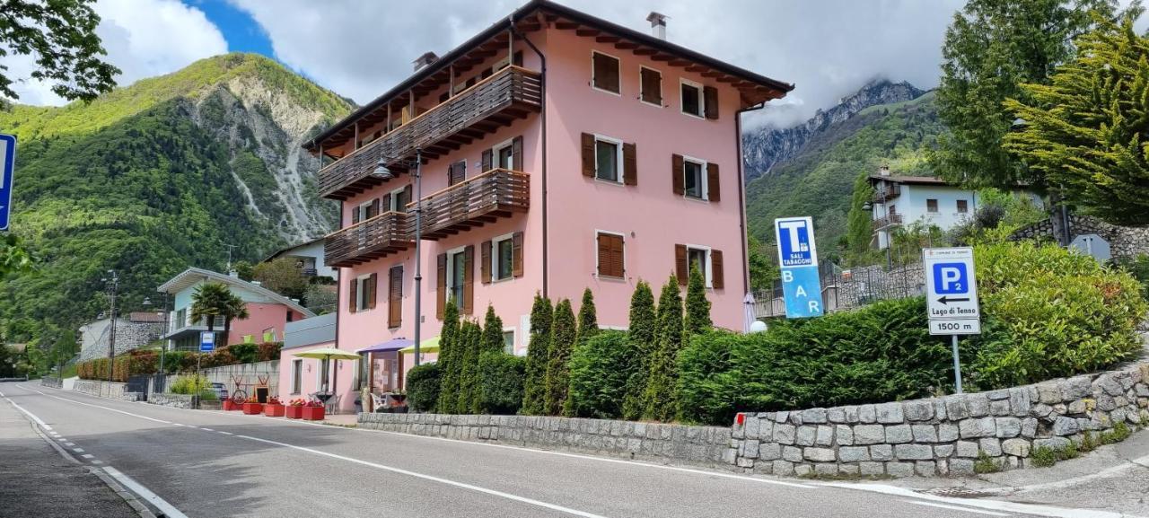 Tenno Appartamenti Garda Lake Exterior foto